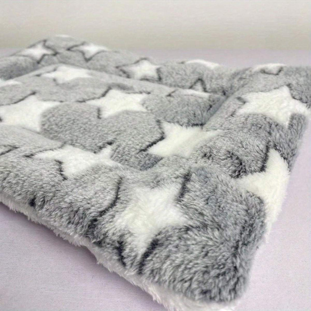 Pet Warm Thickened Mats, Premium Plush Flannel Cushion Indoor Plush Cat Blankets