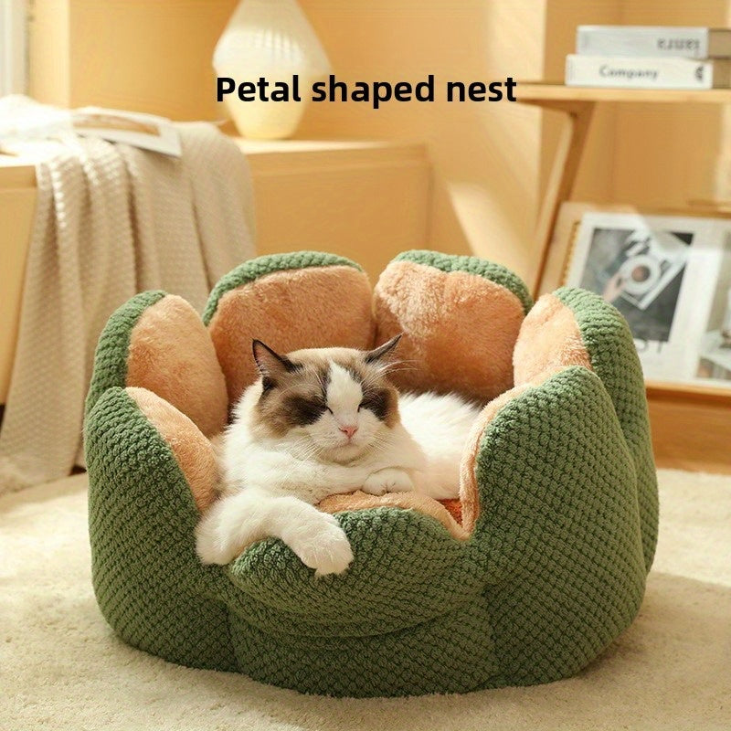 Cactus Petal Pet Bed - Winter Warm Soft Cat Bed & Dog Mat with Petal-Shaped Edge, Green Cushioned Center, Easy-Clean Polyester Pad for Indoor Cats - Cozy Cold Weather Bedding, Stylish Pet Nest, Plush Cushioning, Home Pets